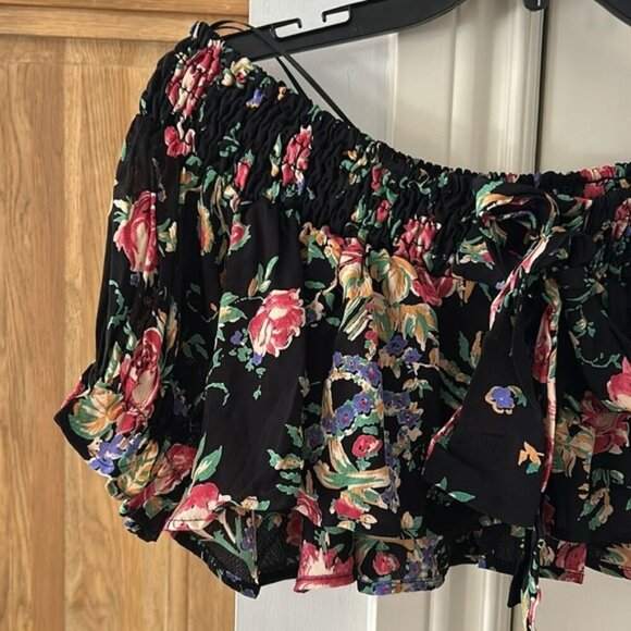 NWT FREE PEOPLE black floral off shoulder top - Picture 5 of 10